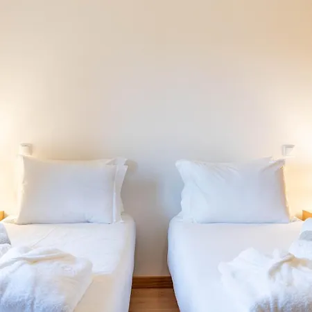 Guest house Madorra House I Heated Pool 4*