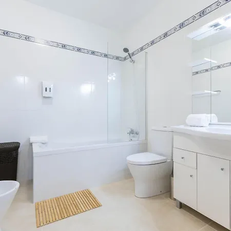 Madorra House I Heated Pool 4*